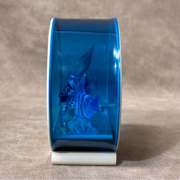 Vintage Hand Blown Glass fishes in Retro Decor tank - Picture 4 of 6